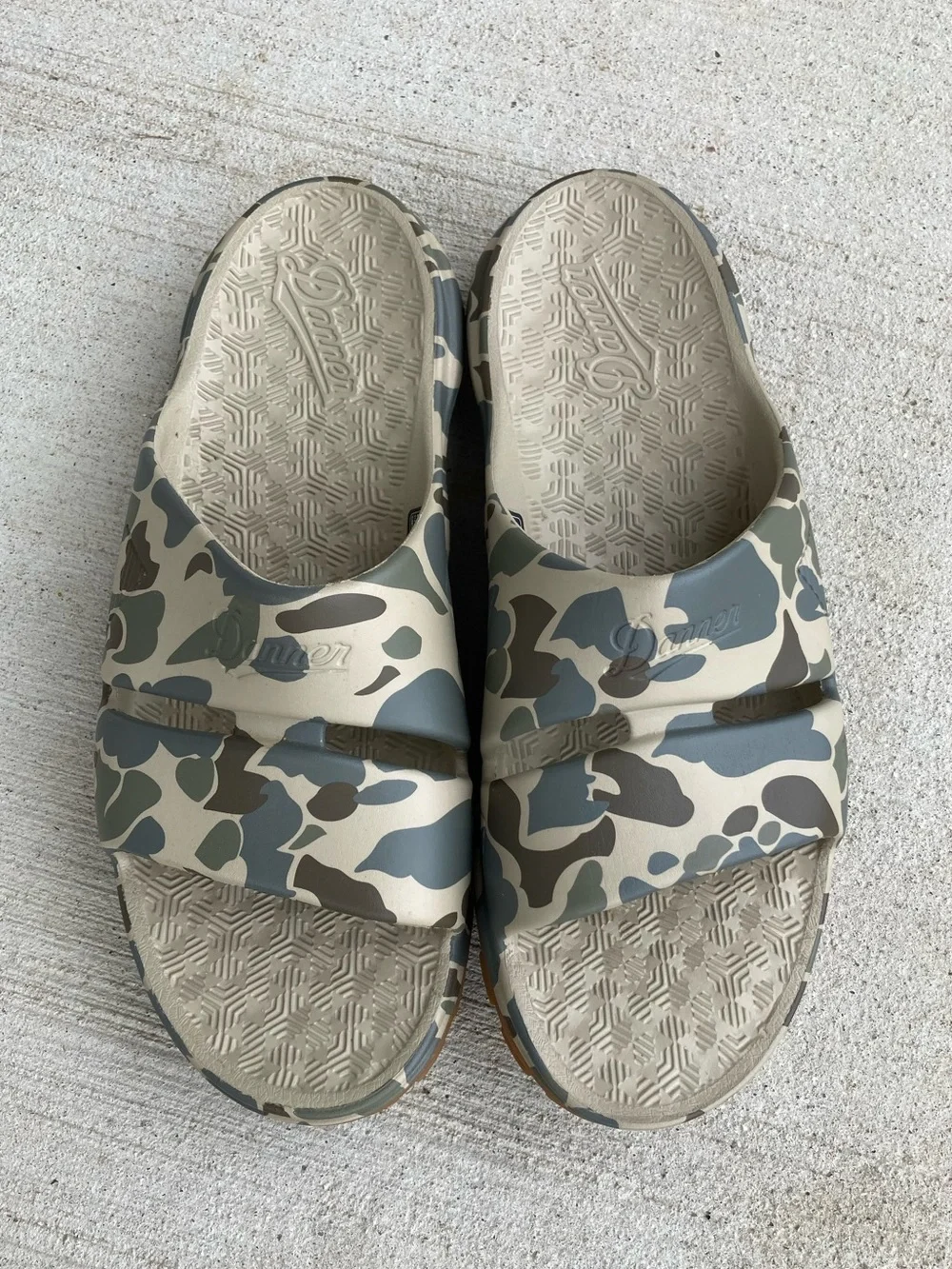 Danner Huckberry Shelter Cove Sandals Men's 11 Duck Camo Vibram Slides Comfort
